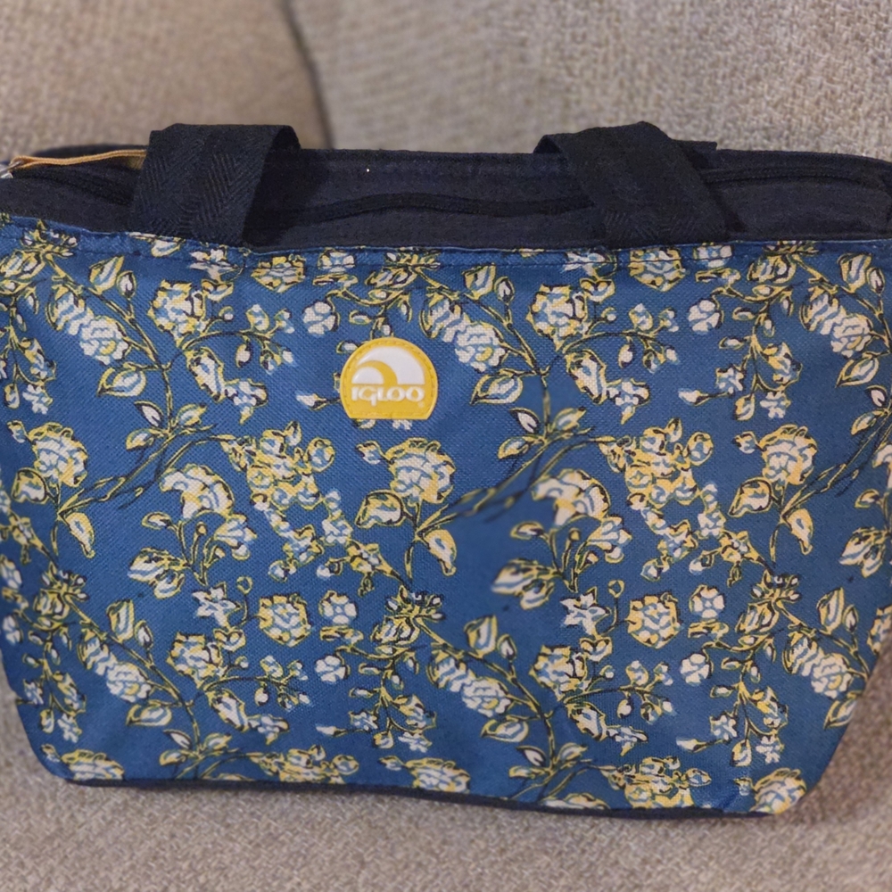 Igloo Blue Floral Insulated Cooler Tote Lunch Bag